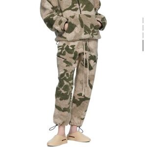 Essentials fear of god camo Sherpa sweats